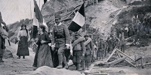 L’Italia il 24 maggio 1915 entra in guerra contro l’impero austro-ungarico e ne uscirà vittoriosa nel 1918.