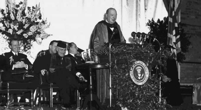 5 marzo 1946 – Winston Churchill parla dell’Europa divisa da una “Cortina di Ferro”